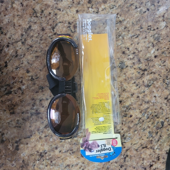 New Racing Flames Black Frame Doggles with Blue Lens - XLargre - Picture 4 of 5